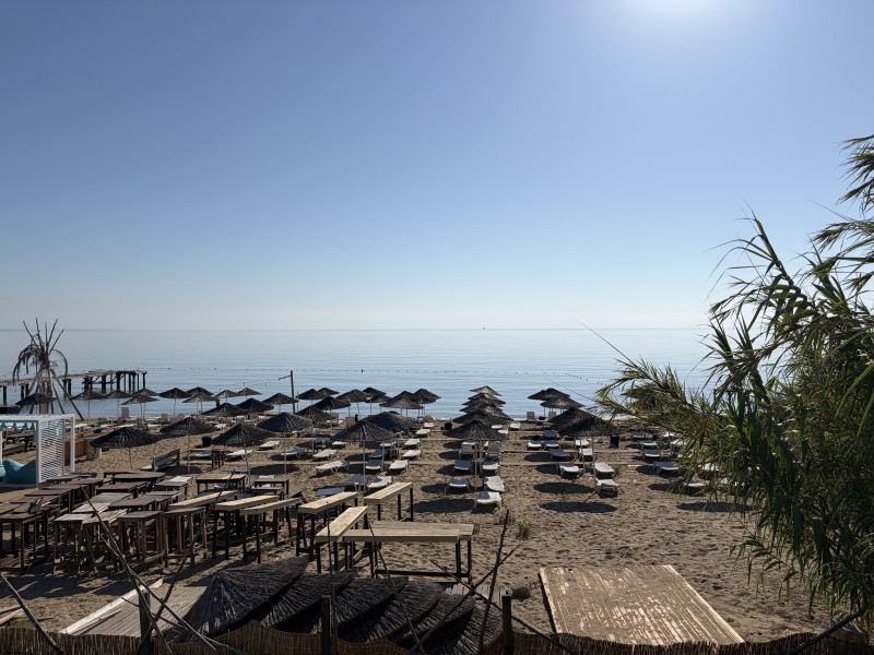 La plage de Salamis juste à coté du site antique