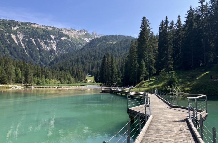 Le lac de la Rosière et la cascade des Poux