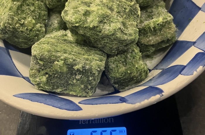 Poulet et épinards à la crème et pesto rosso