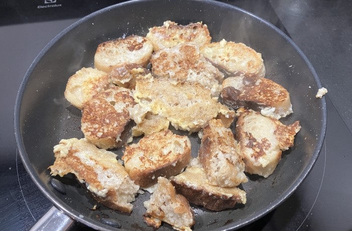 Kugelhof façon pain perdu et caramel au beurre salé