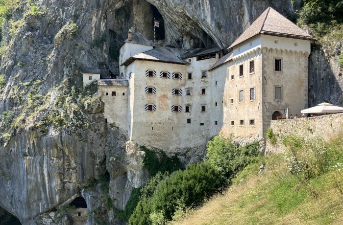 Le château de Predjama